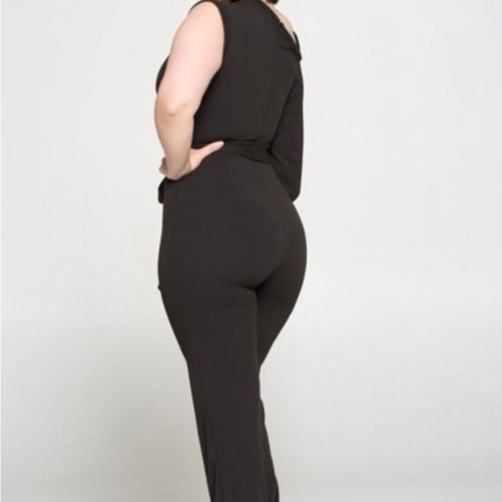 BRAND NEW NEVER BEEN WORN ELEGANT PLUS SIZE BLACK JUMPSUIT - Picture 5 of 6